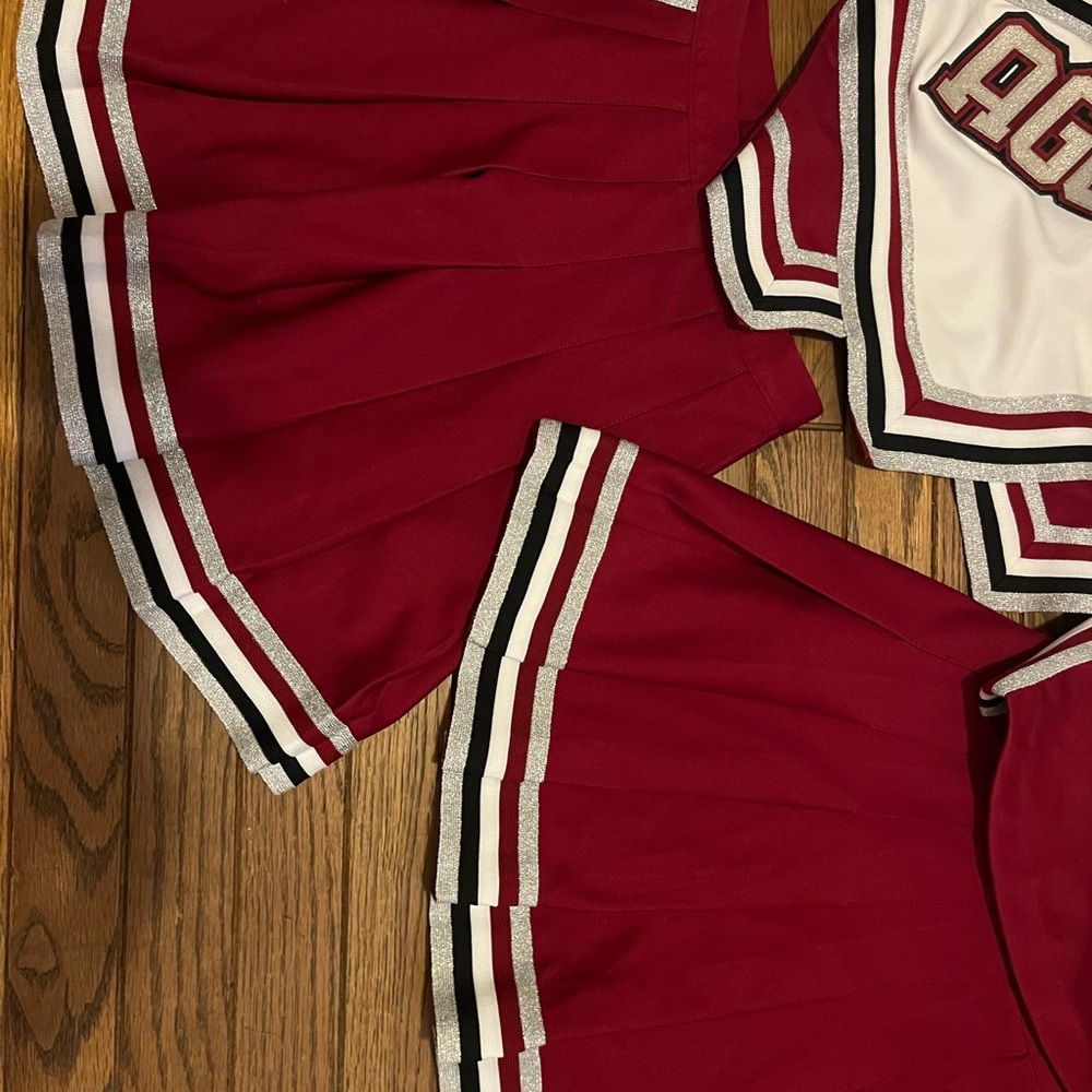 Aggies Varsity Cheerleader Uniforms 🎉 - Picture 4 of 4